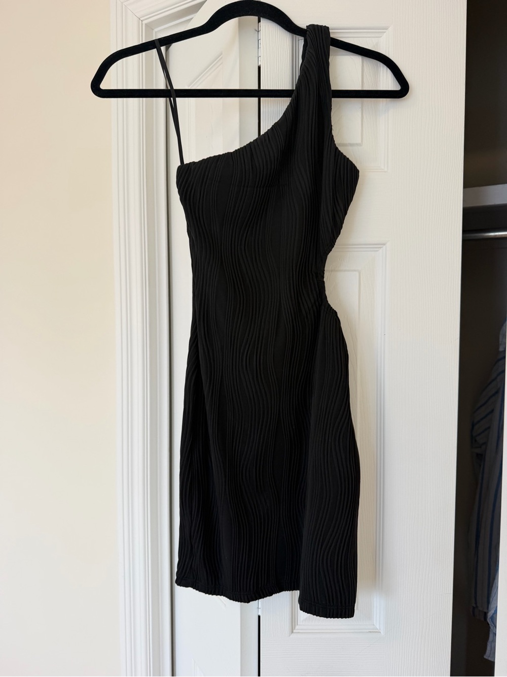 Asymmetric One-Shoulder Black Textured Dress